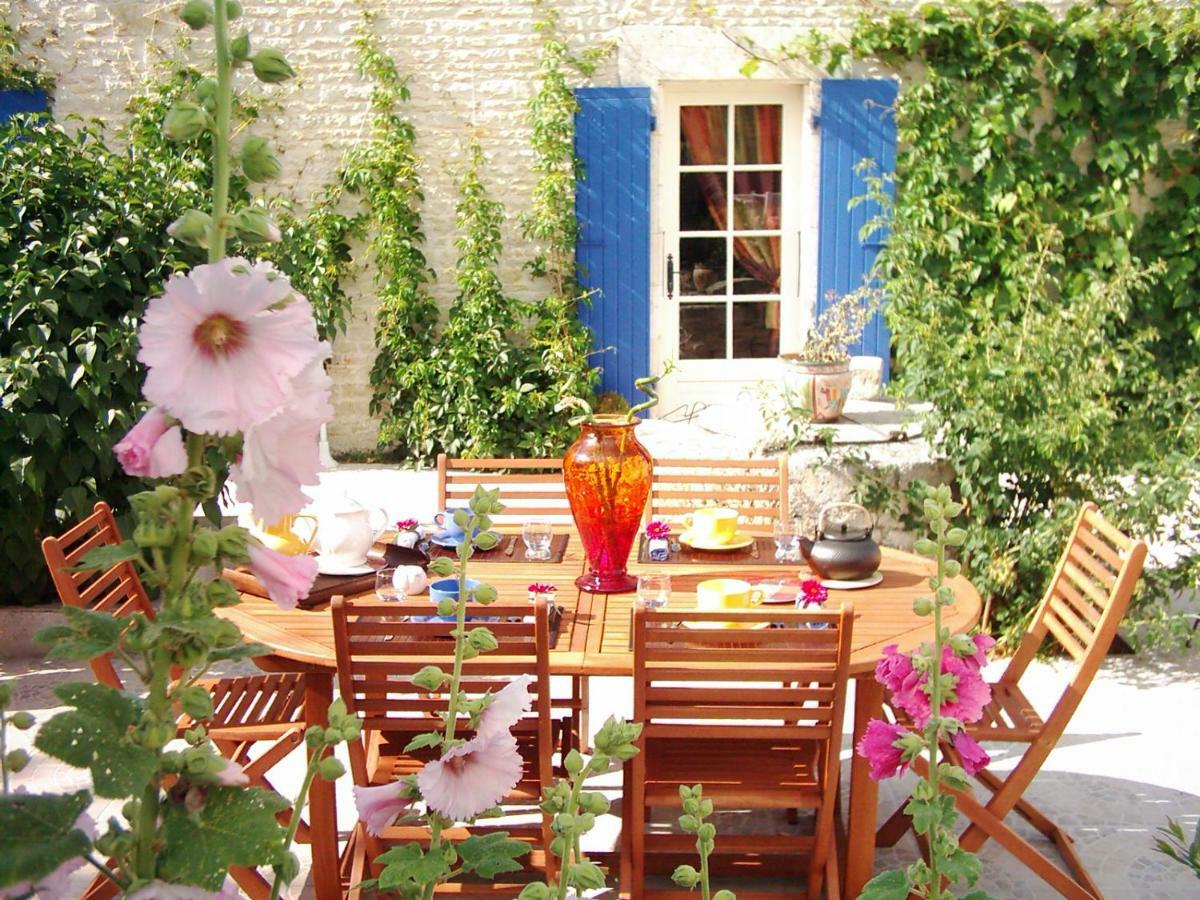 Le Clos Des Palmiers Saint-Ouen-d'Aunis Exterior foto